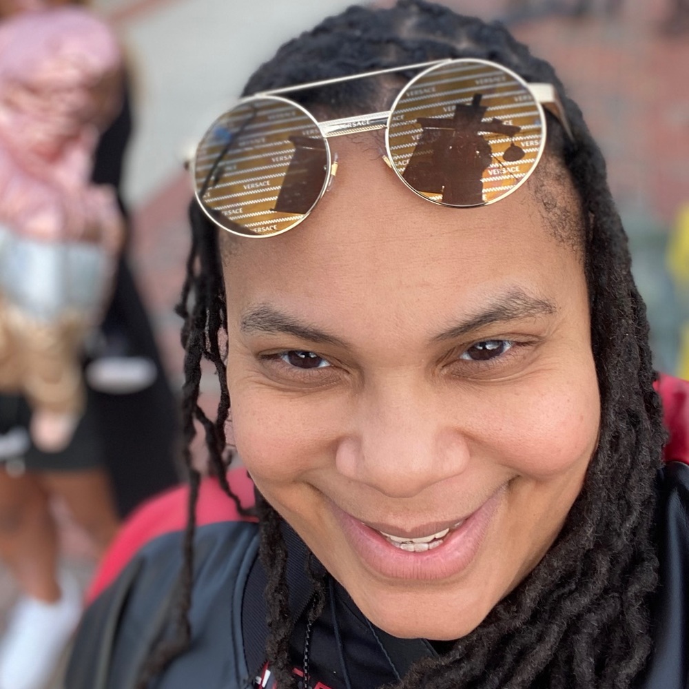 Meet your Posher, Kendra